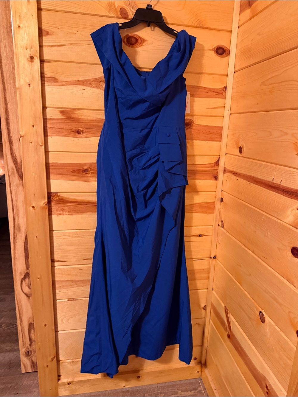 Elegant Navy Blue Sleeveless Evening Dress